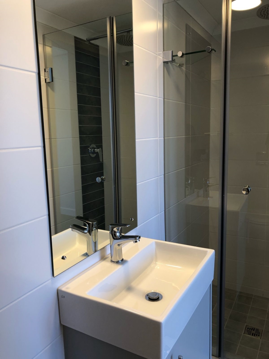 To Let 4 Bedroom Property for Rent in Somerset Ridge Western Cape